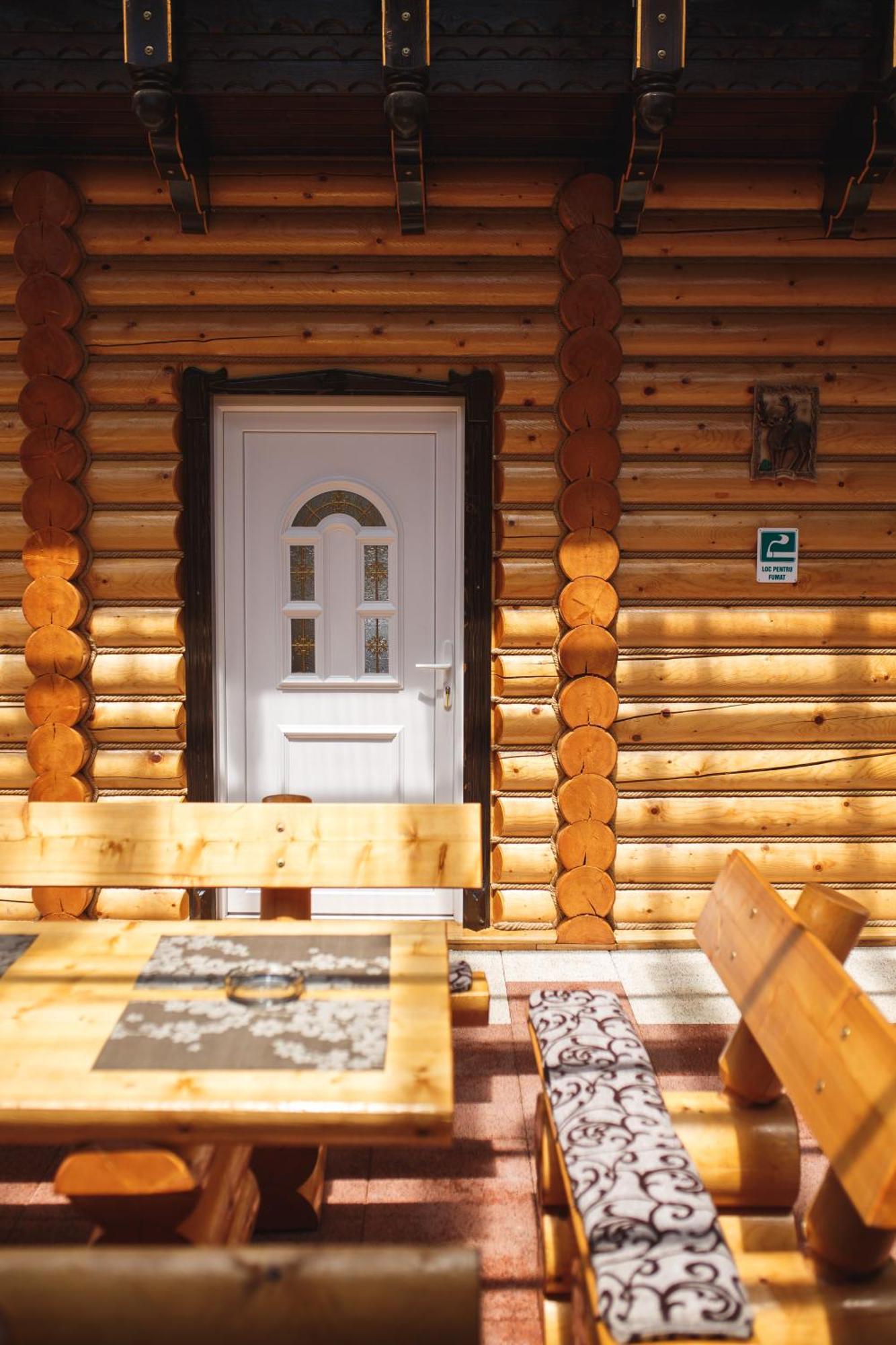 Vila Adr Petresti Εξωτερικό φωτογραφία