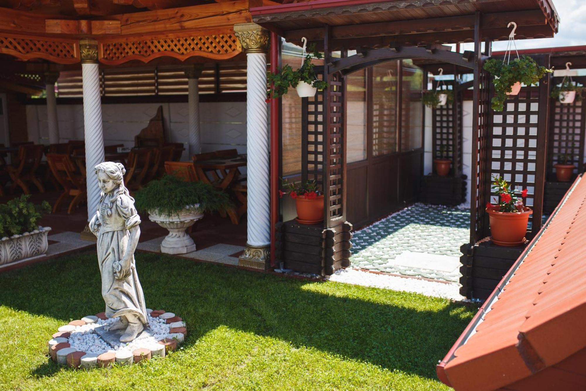 Vila Adr Petresti Εξωτερικό φωτογραφία